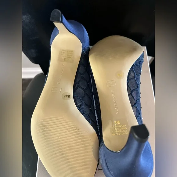 Alex Marie navy pump - Picture 5 of 7